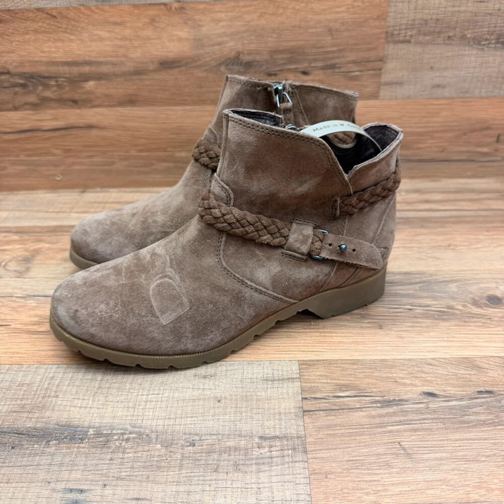 Teva Delavina Women Size 6 Suede Leather Ankle Bootie Beige Waterproof